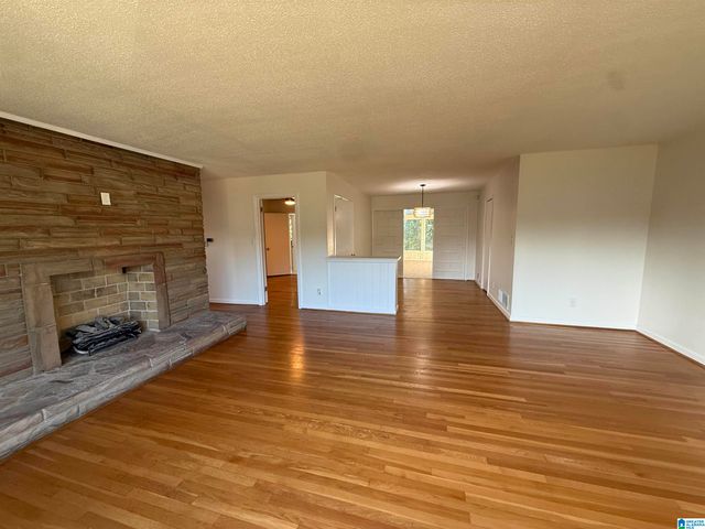 10 SW GREEN SPRINGS AVENUE, Birmingham, AL 35211
