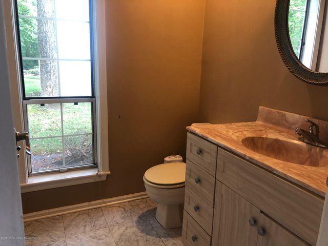 76 Foxwood Place, Morganville, NJ 07751