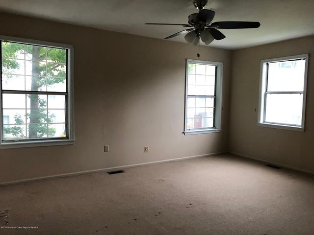 76 Foxwood Place, Morganville, NJ 07751