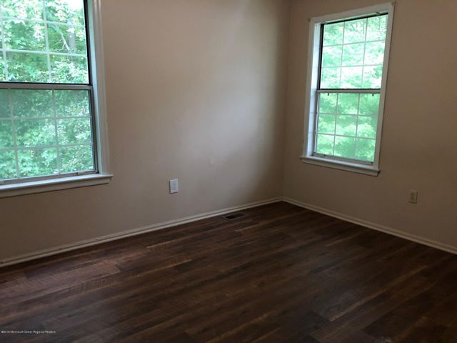76 Foxwood Place, Morganville, NJ 07751