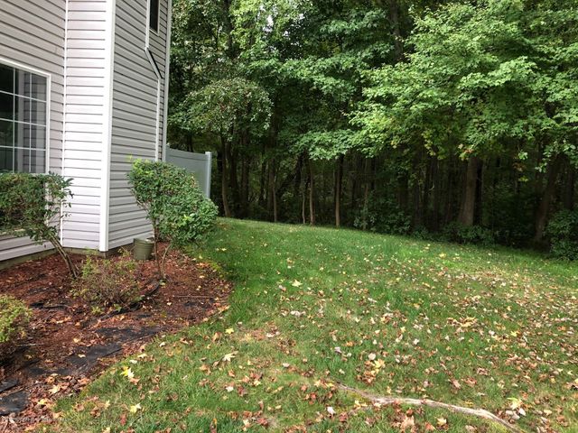 76 Foxwood Place, Morganville, NJ 07751