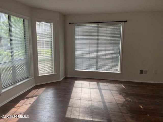 76 Foxwood Place, Morganville, NJ 07751