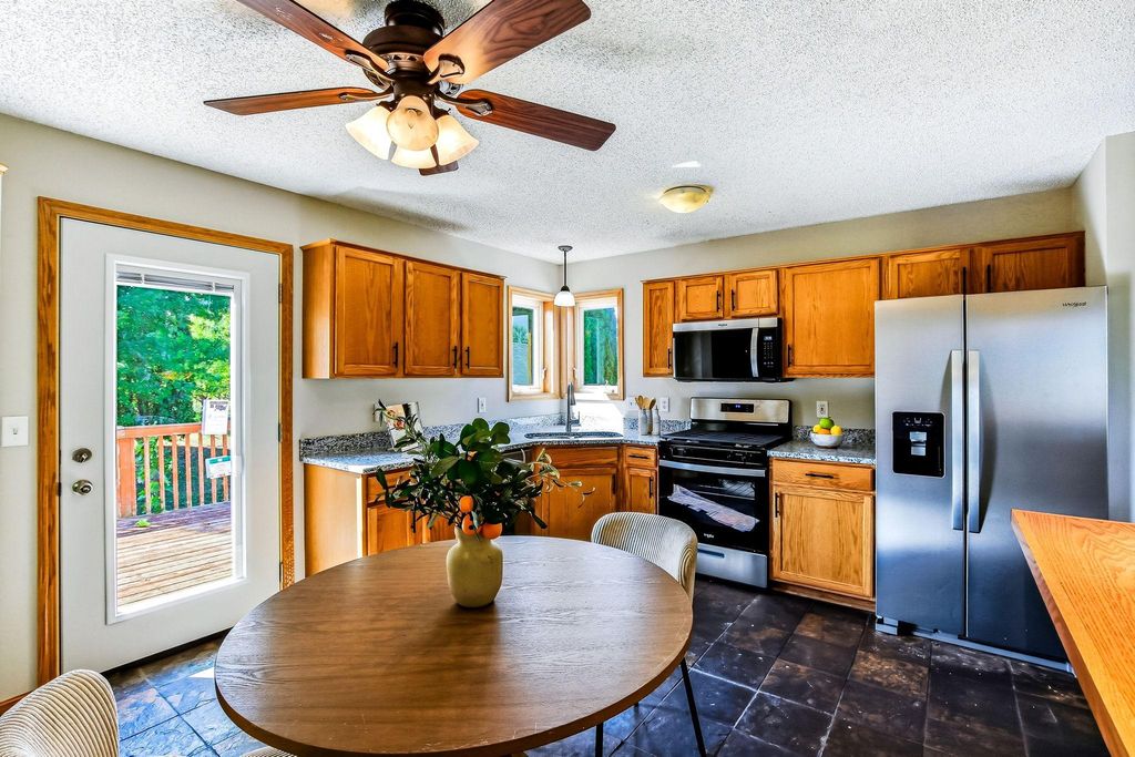 332 Orchard Parkway W, Shakopee, MN 55379 — photo 5