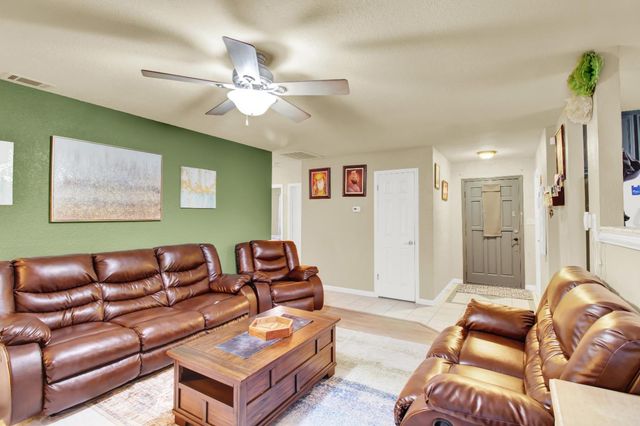 4016 Blue Bird Dr, Modesto, CA 95356