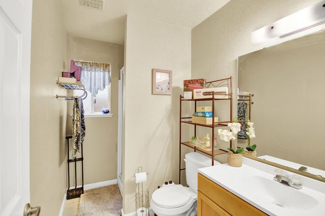 4016 Blue Bird Dr, Modesto, CA 95356