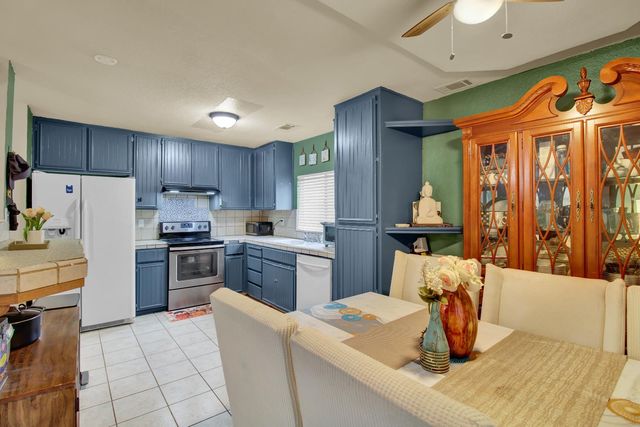 4016 Blue Bird Dr, Modesto, CA 95356