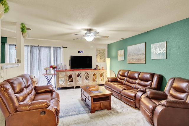 4016 Blue Bird Dr, Modesto, CA 95356