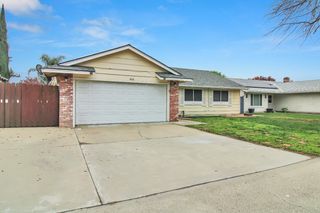 4016 Blue Bird Dr, Modesto, CA 95356