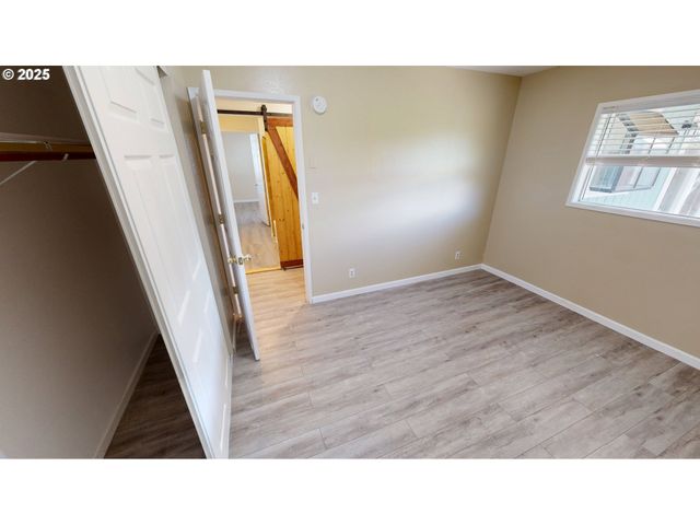 533 ART St, Brookings, OR 97415