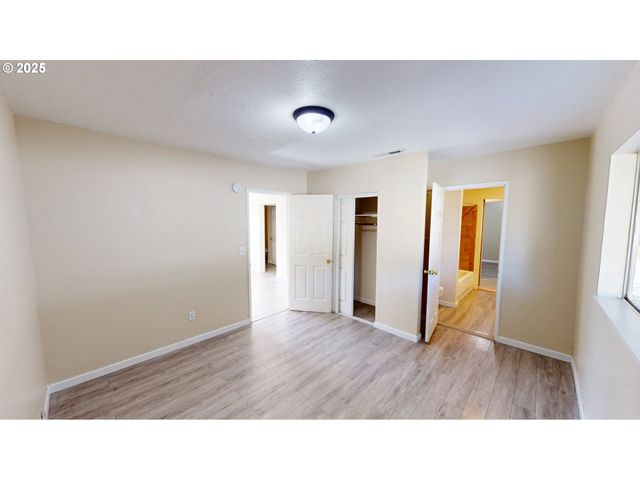 533 ART St, Brookings, OR 97415