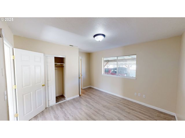 533 ART St, Brookings, OR 97415