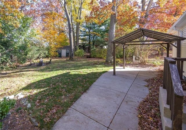 11 Salem Drive, North Providence, RI 02904