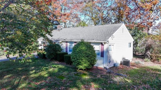 11 Salem Drive, North Providence, RI 02904