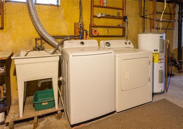 11 Salem Drive, North Providence, RI 02904