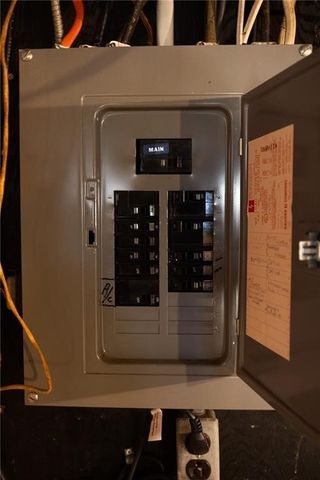 11 Salem Drive, North Providence, RI 02904