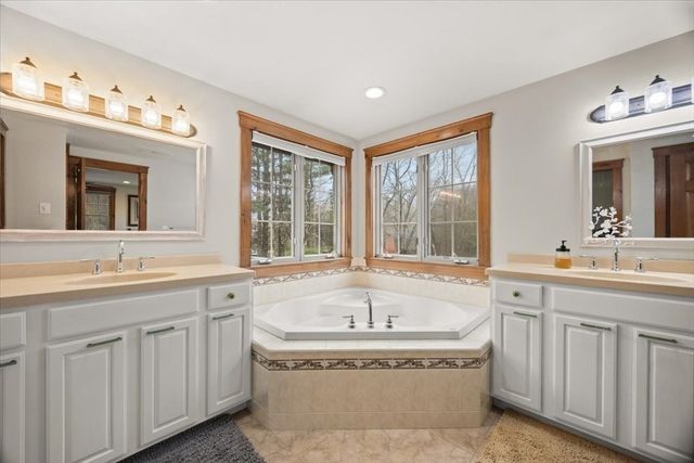 70-R Milk St, Blackstone, MA 01504