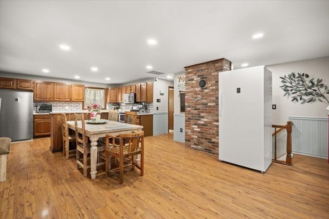 70-R Milk St, Blackstone, MA 01504