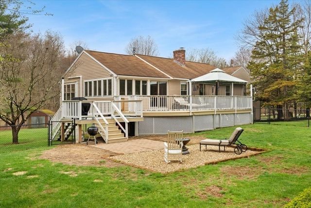 70-R Milk St, Blackstone, MA 01504