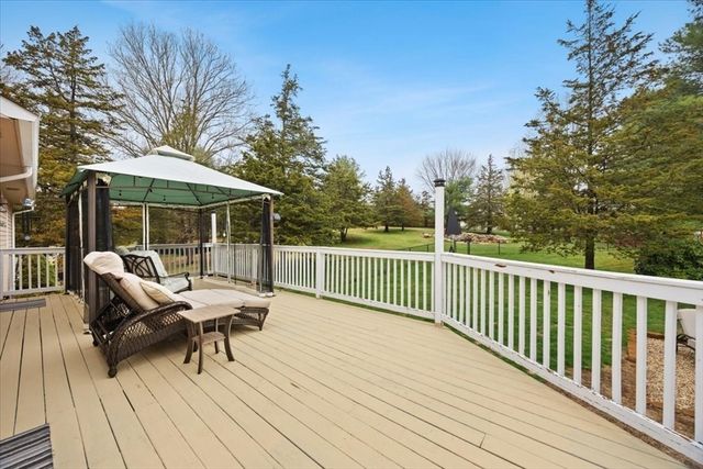 70-R Milk St, Blackstone, MA 01504