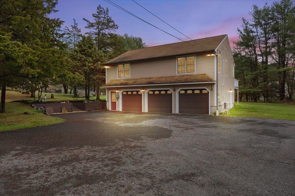 70-R Milk St, Blackstone, MA 01504
