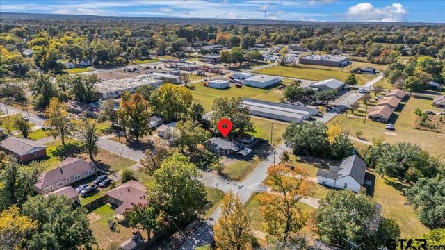 199 North Oak St., Van, TX 75790