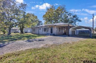 199 North Oak St., Van, TX 75790