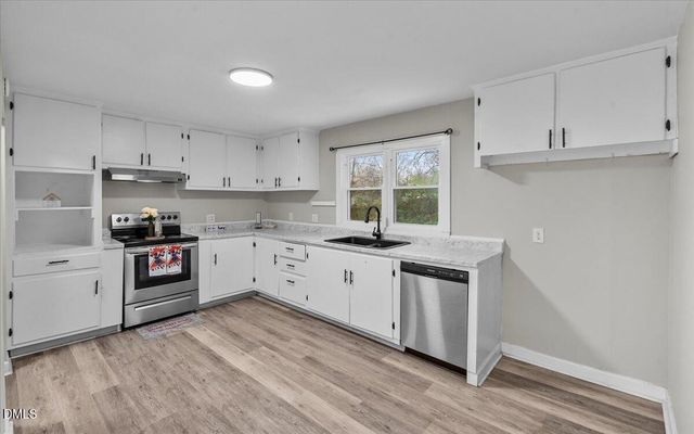 605 Apple Street, Burlington, NC 27217