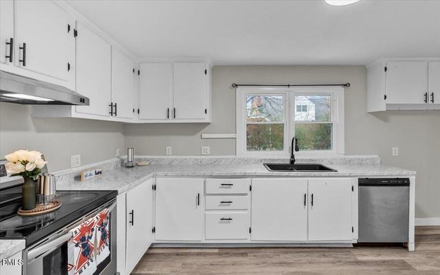 605 Apple Street, Burlington, NC 27217