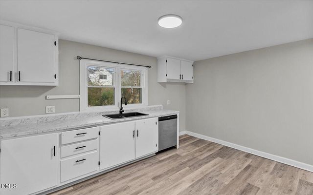 605 Apple Street, Burlington, NC 27217