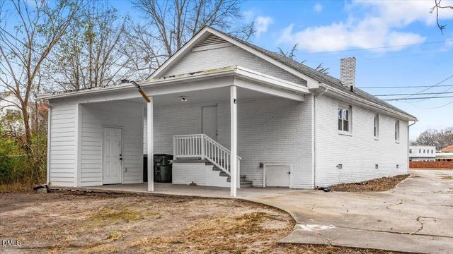 605 Apple Street, Burlington, NC 27217