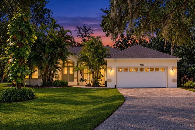 1225 OAK TREE LANE, Nokomis, FL 34275