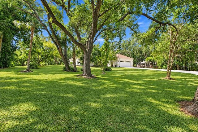 1225 OAK TREE LANE, Nokomis, FL 34275