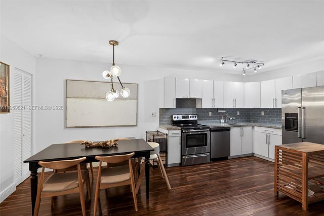 4780 NW 102nd Ave 103-11, Doral, FL 33178