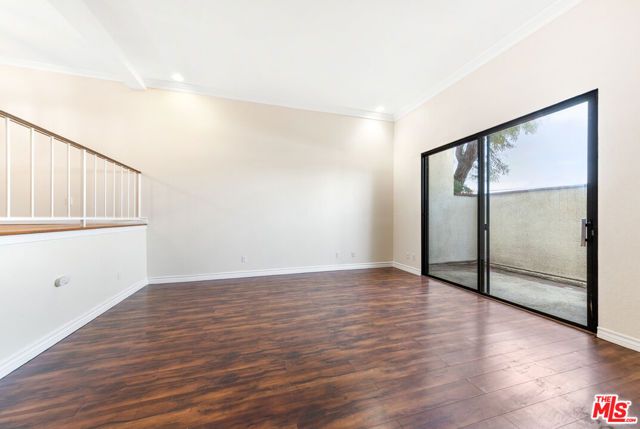 10201 Mason Avenue 108, Chatsworth (los Angeles), CA 91311
