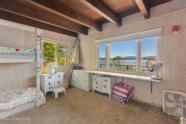 8245 W Coeur D Alene Lake SHR, Coeur D'alene, ID 83814