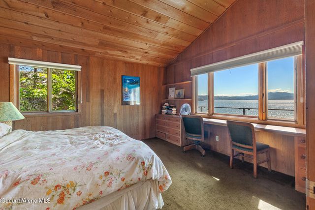 8245 W Coeur D Alene Lake SHR, Coeur D'alene, ID 83814