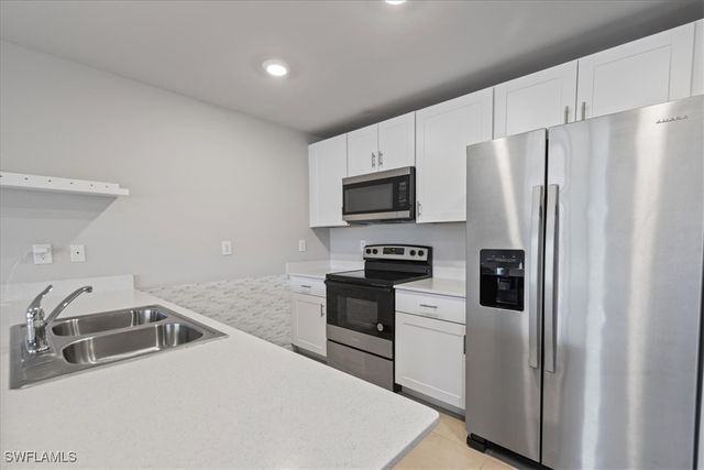 8015 Mangrove CIR, Labelle, FL 33935