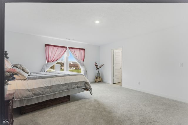 7658 Hillway Drive, Indianapolis, IN 46113