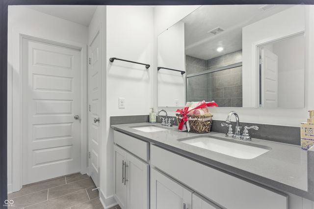 7658 Hillway Drive, Indianapolis, IN 46113