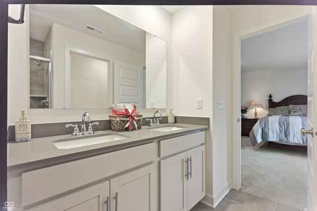 7658 Hillway Drive, Indianapolis, IN 46113