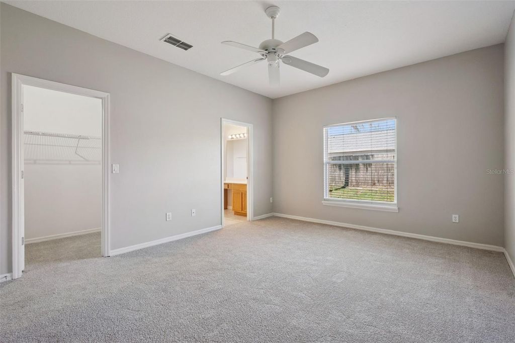 Image 17 of property listing at 2572 ACUNA COURT, Lake Mary, FL 32746