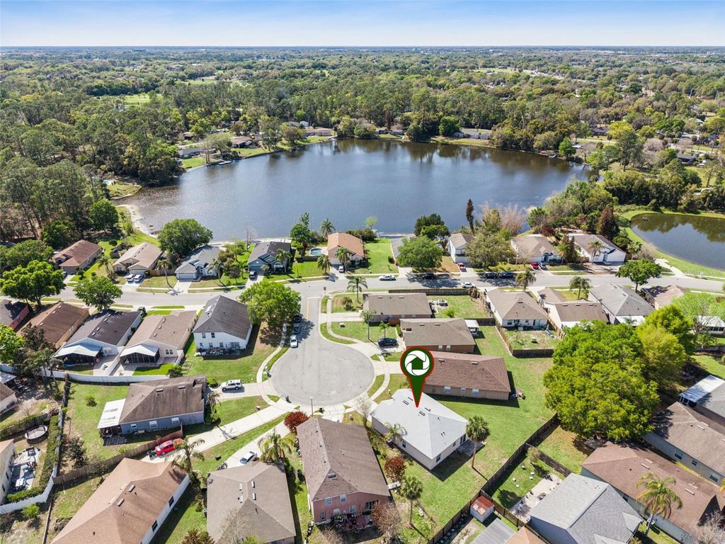Image 4 of property listing at 2572 ACUNA COURT, Lake Mary, FL 32746