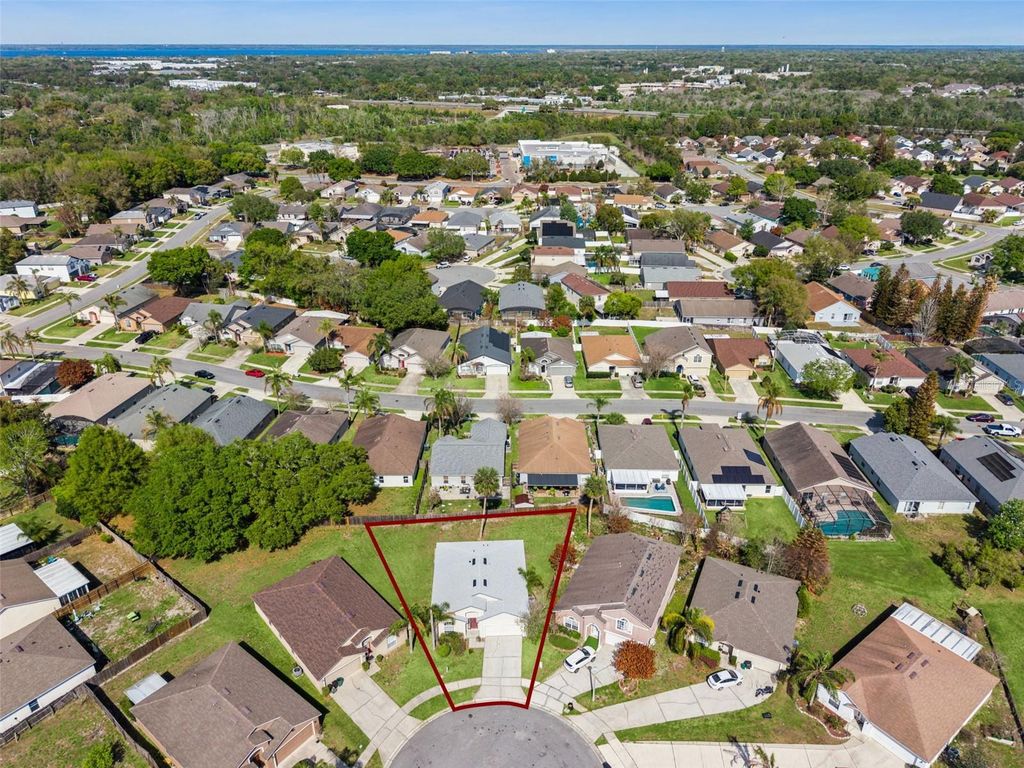 Image 33 of property listing at 2572 ACUNA COURT, Lake Mary, FL 32746