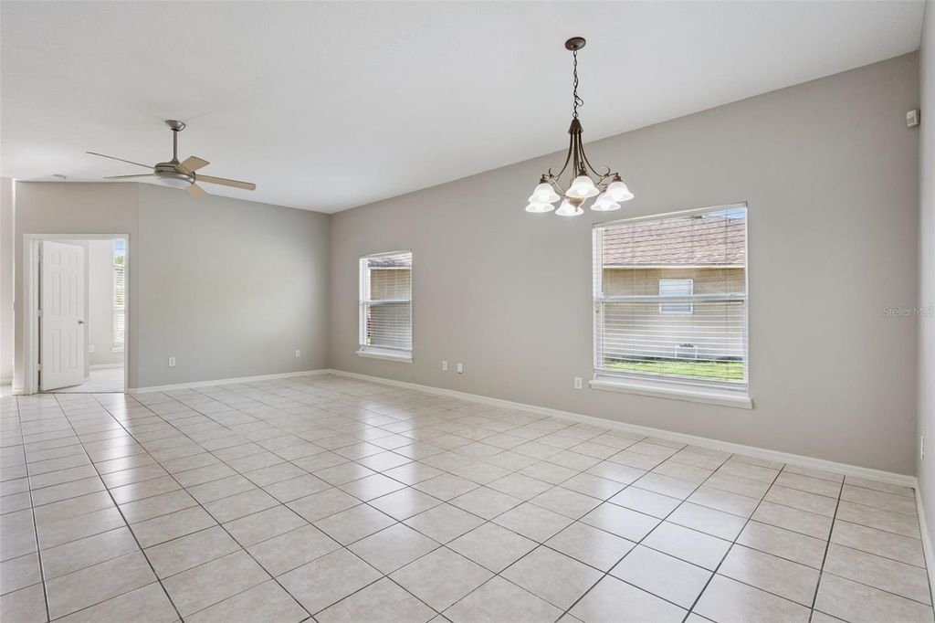 Image 6 of property listing at 2572 ACUNA COURT, Lake Mary, FL 32746