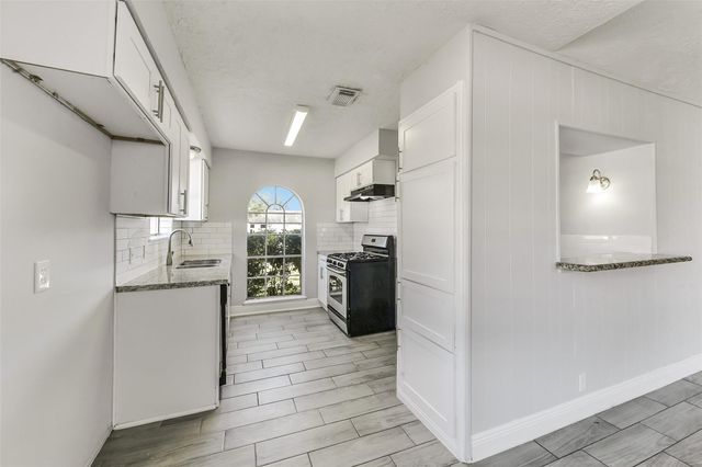 11022 Sageberry Drive, Houston, TX 77089