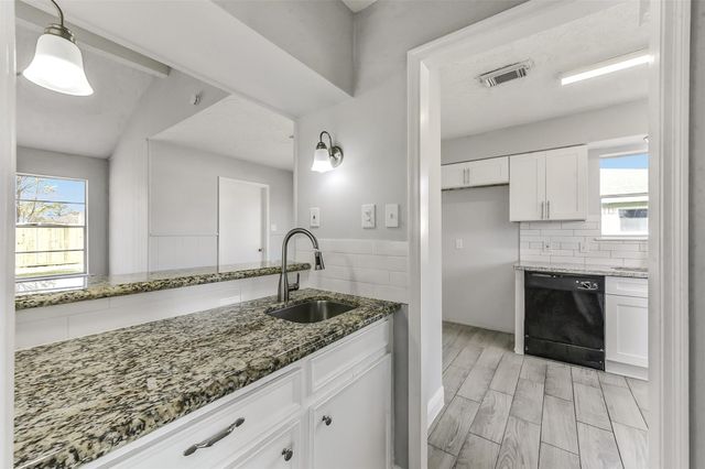 11022 Sageberry Drive, Houston, TX 77089