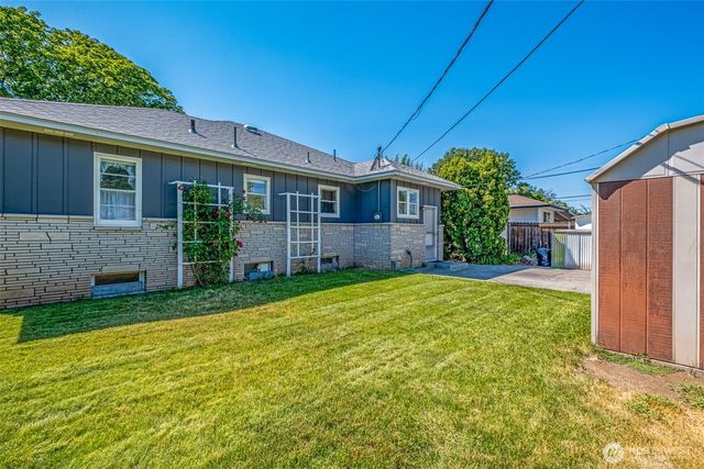 78 E Street NE, Ephrata, WA 98823