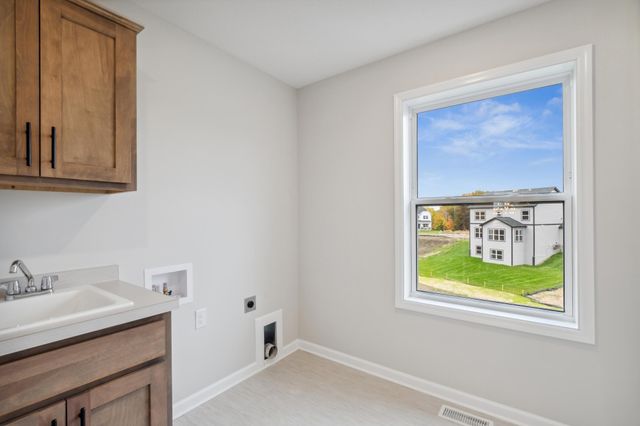 14426 Kingsview Lane N, Dayton, MN 55327