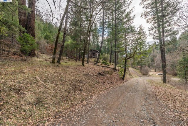540 Lost Bridge Rd, Lewiston, CA 96052