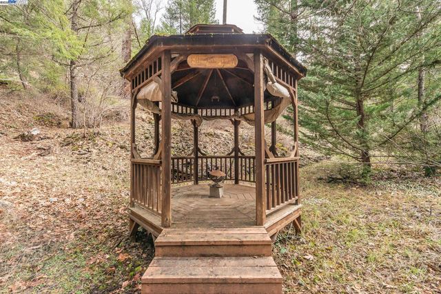 540 Lost Bridge Rd, Lewiston, CA 96052